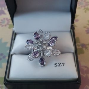 CBC Flower ring. Costume Jewlery